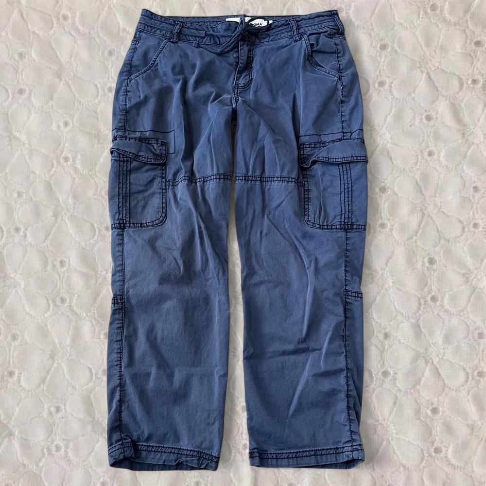 Sonoma Goods for Life navy blue cargo capri pants with adjustable waist, size 6
